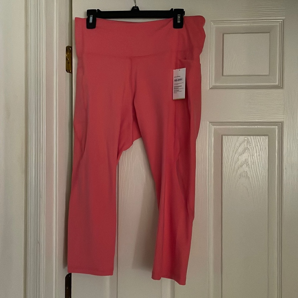 NWT old navy melon crop elevate leggings